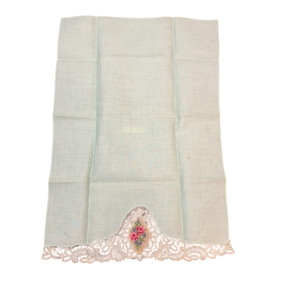 LADIES HANKIE/ Doily EMBROIDERY FLOWERS AND CROCHET Vtg Granny - Picture 3 of 11
